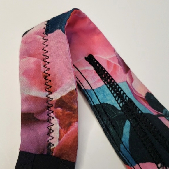 Lululemon Secret Garden roses sheer lightweight yoga racerback tank - Picture 3 of 7